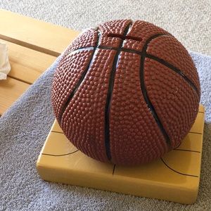 CERAMIC BASKETBALL/COURT BANK, BOTTOM STOPPER!